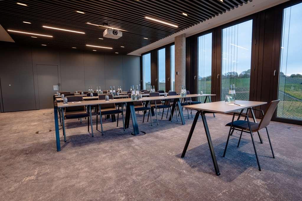 Radisson Blu Hotel At Porsche Design Tower Stuttgart Facilities photo